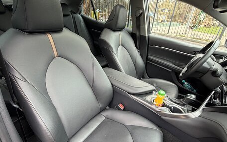 Toyota Camry, 2022 год, 4 100 000 рублей, 12 фотография