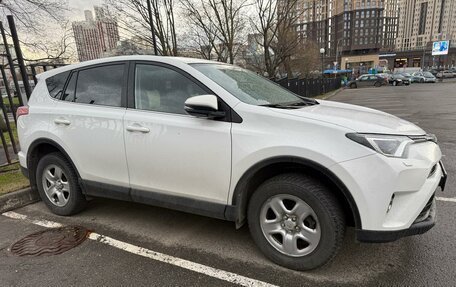 Toyota RAV4, 2018 год, 2 350 000 рублей, 3 фотография
