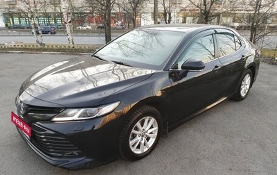 Toyota Camry, 2019 год, 2 350 000 рублей, 1 фотография
