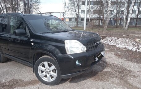 Nissan X-Trail, 2010 год, 850 000 рублей, 2 фотография