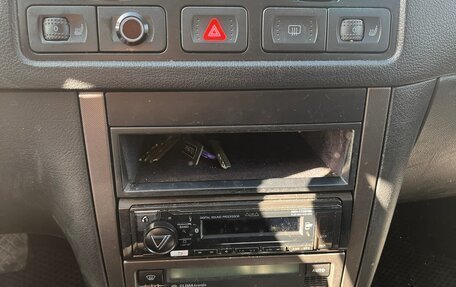 Volkswagen Bora, 2003 год, 320 000 рублей, 10 фотография