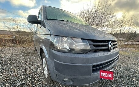 Volkswagen Caravelle T5, 2012 год, 1 860 000 рублей, 2 фотография