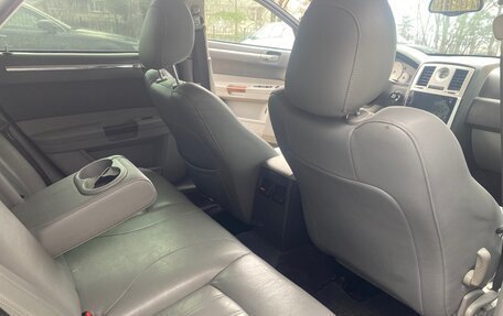 Chrysler 300C II, 2005 год, 999 999 рублей, 10 фотография