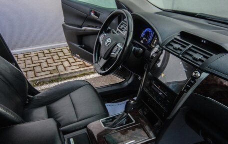 Toyota Camry, 2018 год, 2 249 000 рублей, 11 фотография