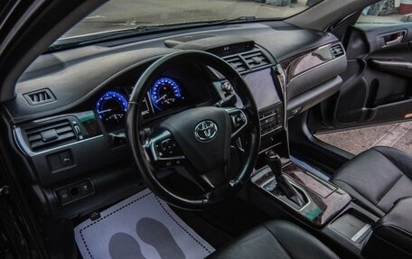 Toyota Camry, 2018 год, 2 249 000 рублей, 9 фотография