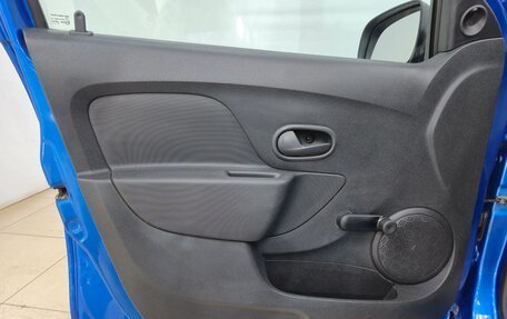 Renault Logan II, 2014 год, 560 000 рублей, 7 фотография
