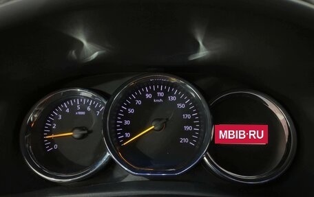 Renault Logan II, 2014 год, 560 000 рублей, 15 фотография