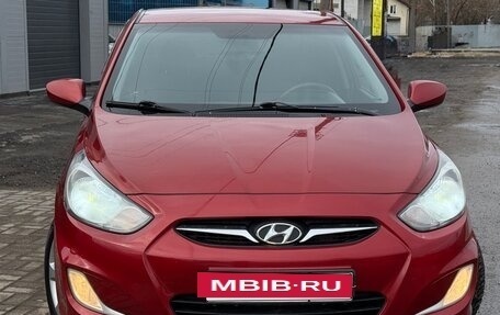 Hyundai Solaris II рестайлинг, 2012 год, 620 000 рублей, 6 фотография