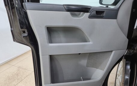 Volkswagen Caravelle T5, 2013 год, 1 880 000 рублей, 7 фотография