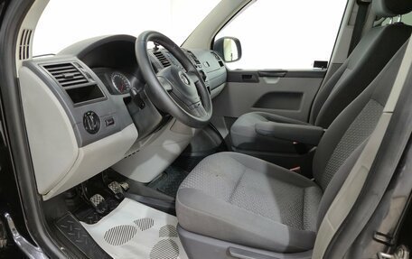 Volkswagen Caravelle T5, 2013 год, 1 880 000 рублей, 9 фотография