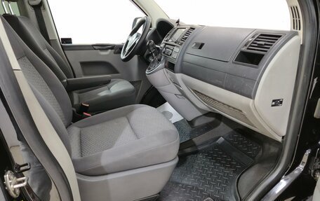 Volkswagen Caravelle T5, 2013 год, 1 880 000 рублей, 13 фотография