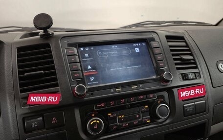 Volkswagen Caravelle T5, 2013 год, 1 880 000 рублей, 18 фотография