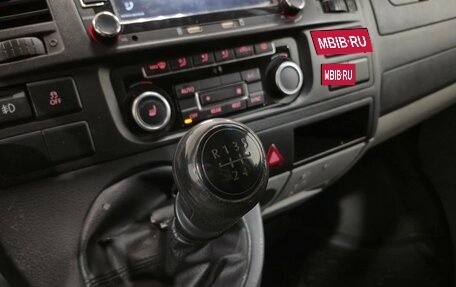 Volkswagen Caravelle T5, 2013 год, 1 880 000 рублей, 19 фотография