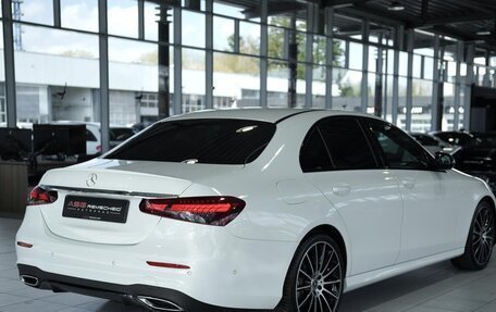 Mercedes-Benz E-Класс, 2023 год, 6 200 000 рублей, 2 фотография