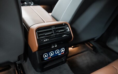 BMW 5 серия, 2025 год, 8 800 000 рублей, 38 фотография