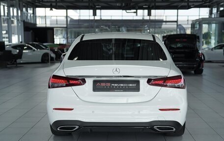 Mercedes-Benz E-Класс, 2023 год, 6 200 000 рублей, 4 фотография