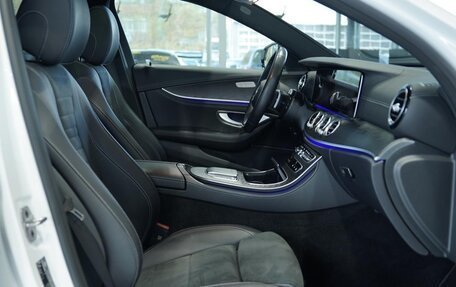 Mercedes-Benz E-Класс, 2023 год, 6 200 000 рублей, 15 фотография