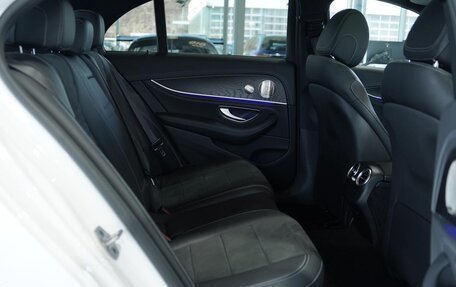 Mercedes-Benz E-Класс, 2023 год, 6 200 000 рублей, 10 фотография