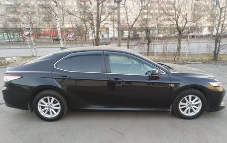 Toyota Camry, 2019 год, 2 350 000 рублей, 10 фотография