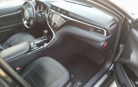 Toyota Camry, 2019 год, 2 350 000 рублей, 11 фотография