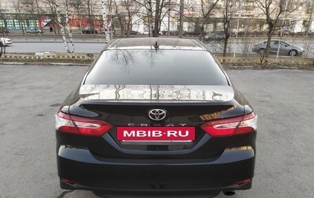 Toyota Camry, 2019 год, 2 350 000 рублей, 6 фотография