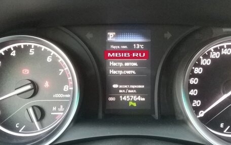 Toyota Camry, 2019 год, 2 350 000 рублей, 15 фотография