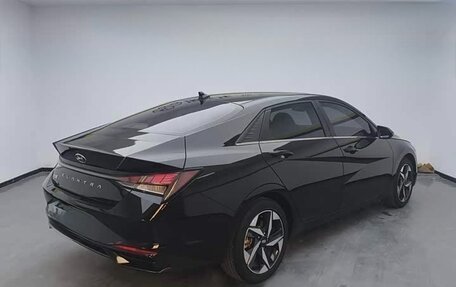 Hyundai Elantra, 2022 год, 1 680 000 рублей, 2 фотография