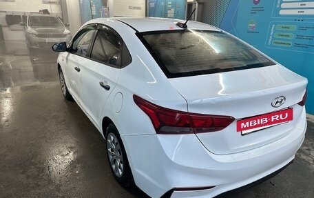 Hyundai Solaris II рестайлинг, 2018 год, 850 000 рублей, 6 фотография