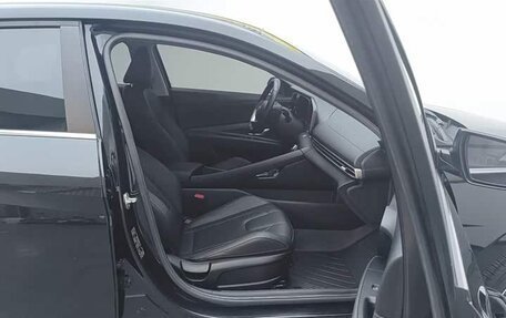 Hyundai Elantra, 2022 год, 1 680 000 рублей, 11 фотография