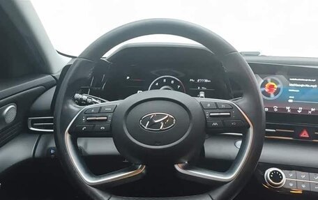 Hyundai Elantra, 2022 год, 1 680 000 рублей, 7 фотография