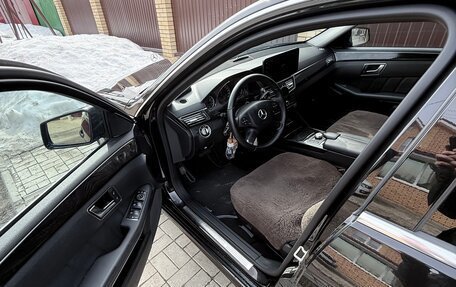 Mercedes-Benz E-Класс, 2012 год, 1 750 000 рублей, 6 фотография