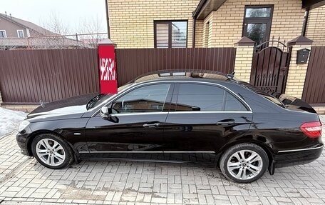 Mercedes-Benz E-Класс, 2012 год, 1 750 000 рублей, 4 фотография