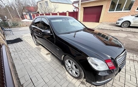 Mercedes-Benz E-Класс, 2012 год, 1 750 000 рублей, 3 фотография