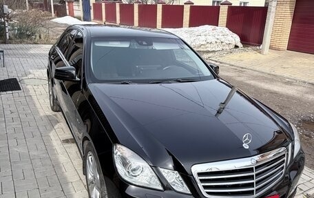 Mercedes-Benz E-Класс, 2012 год, 1 750 000 рублей, 2 фотография