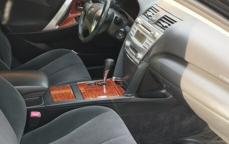 Toyota Camry, 2011 год, 1 200 000 рублей, 10 фотография