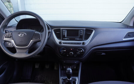 Hyundai Solaris II рестайлинг, 2018 год, 1 340 000 рублей, 12 фотография