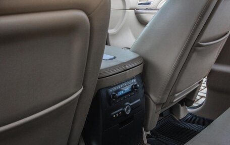 Cadillac Escalade III, 2011 год, 1 699 000 рублей, 11 фотография