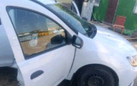 Renault Logan II, 2015 год, 745 000 рублей, 5 фотография