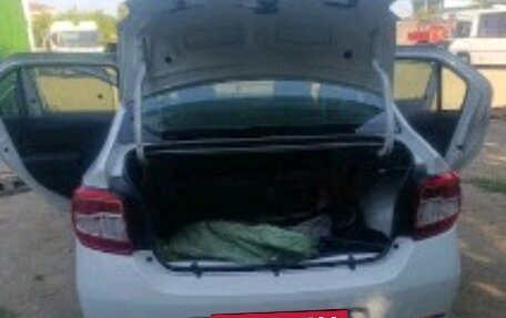 Renault Logan II, 2015 год, 745 000 рублей, 2 фотография