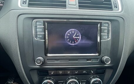 Volkswagen Jetta VI, 2013 год, 1 250 000 рублей, 27 фотография