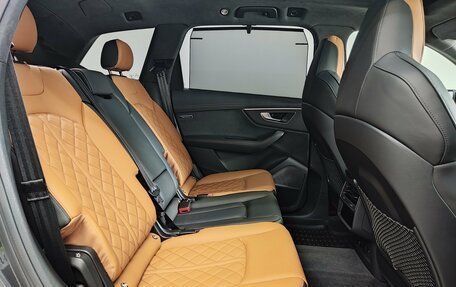 Audi SQ7, 2024 год, 17 900 000 рублей, 24 фотография