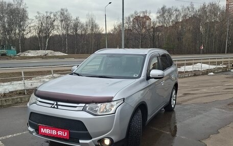 Mitsubishi Outlander III рестайлинг 3, 2014 год, 1 750 000 рублей, 1 фотография