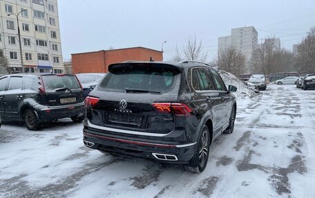 Volkswagen Tiguan II, 2021 год, 4 000 000 рублей, 3 фотография