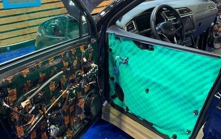 Volkswagen Tiguan II, 2021 год, 4 000 000 рублей, 20 фотография