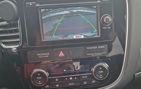 Mitsubishi Outlander III рестайлинг 3, 2014 год, 1 750 000 рублей, 11 фотография