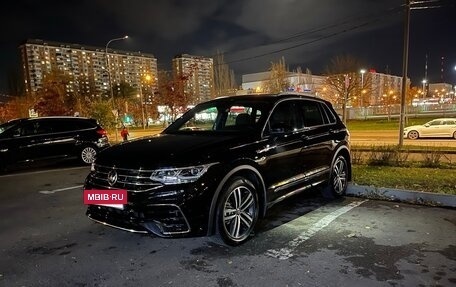 Volkswagen Tiguan II, 2021 год, 4 000 000 рублей, 18 фотография