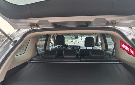 Mitsubishi Outlander III рестайлинг 3, 2014 год, 1 750 000 рублей, 13 фотография