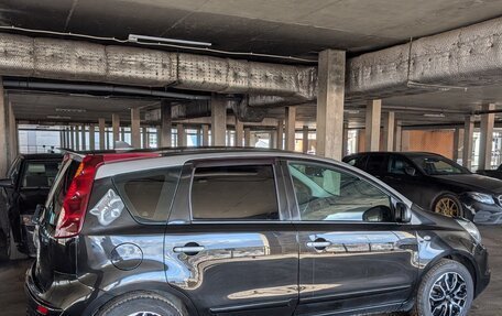 Nissan Note II рестайлинг, 2011 год, 900 000 рублей, 2 фотография