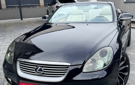 Lexus SC II рестайлинг, 2004 год, 2 850 000 рублей, 3 фотография