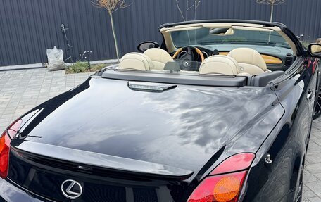 Lexus SC II рестайлинг, 2004 год, 2 850 000 рублей, 8 фотография